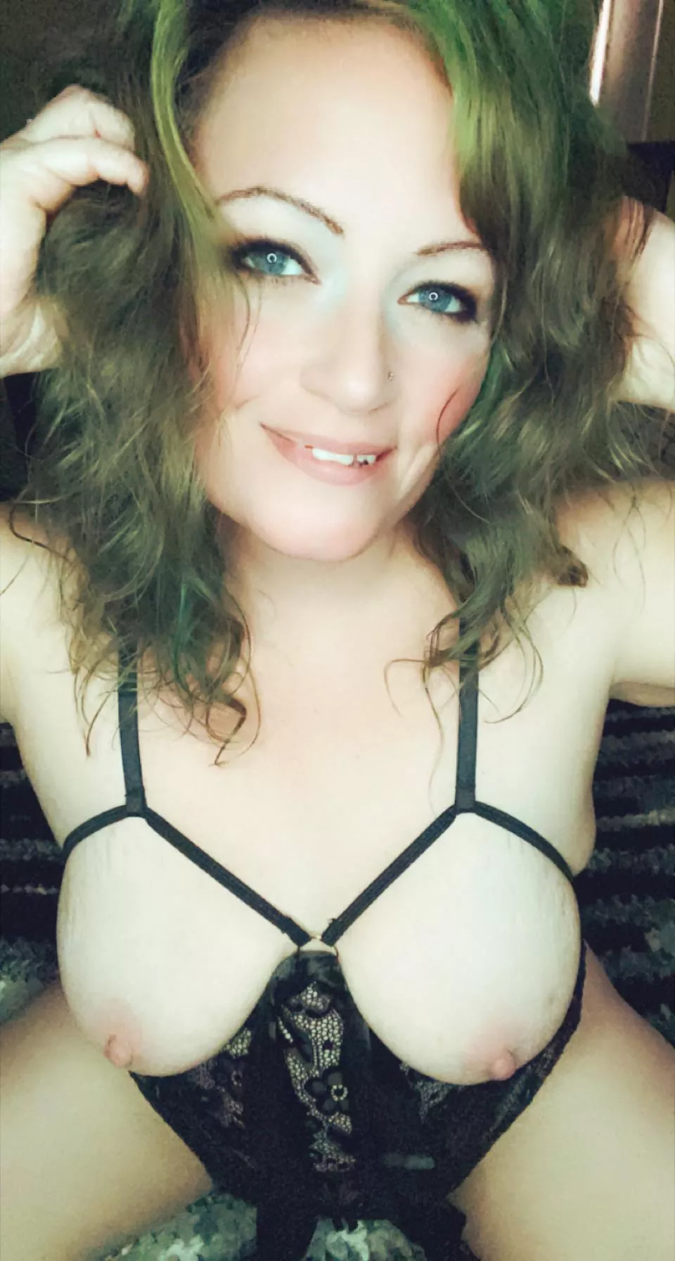 40 year old milf😈