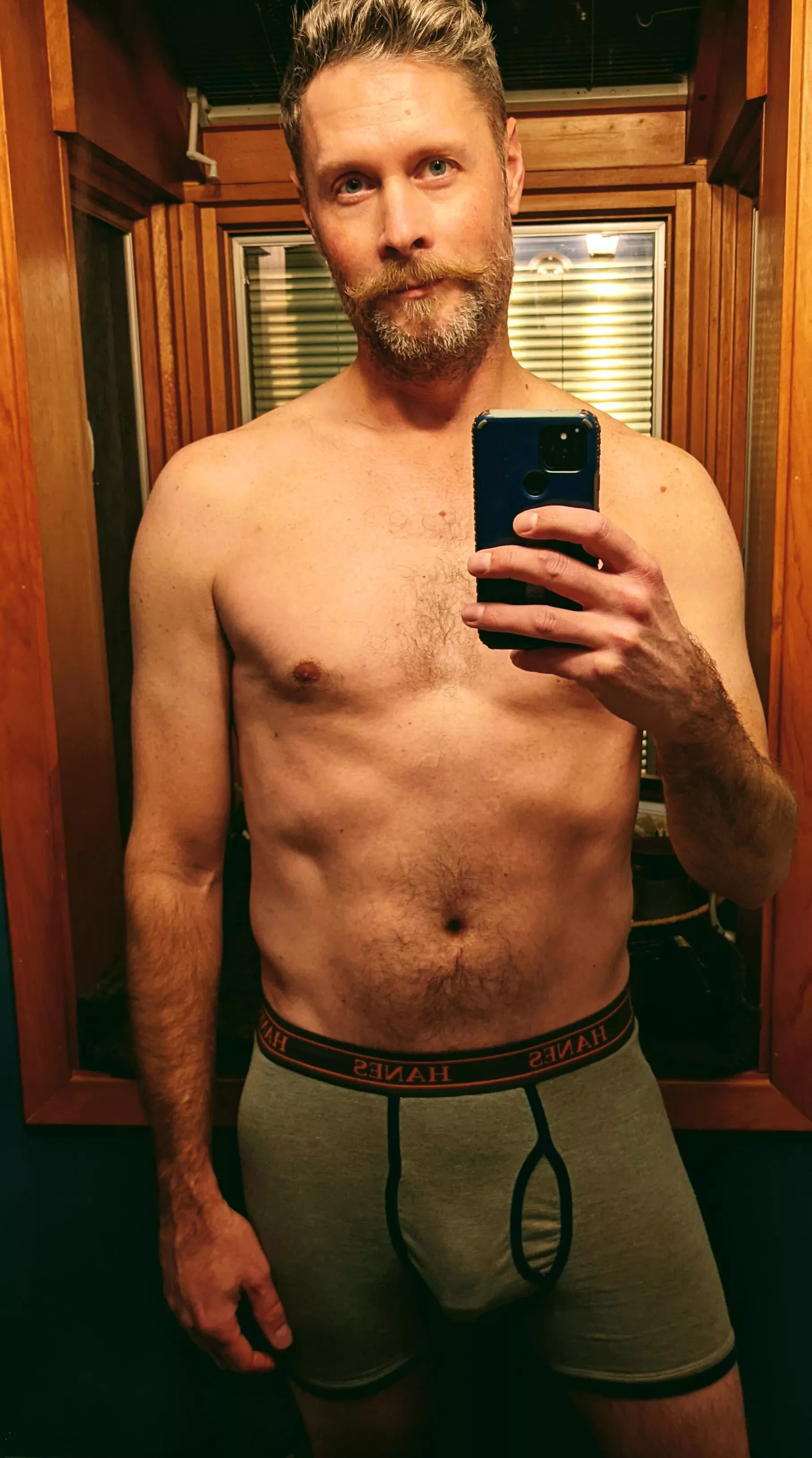 [41] Ladies mind a little grey?