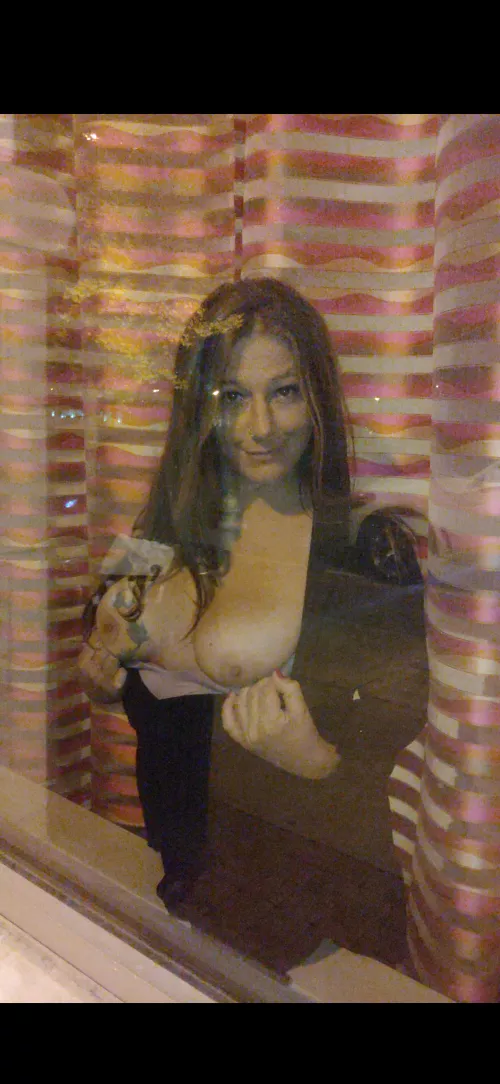 41 Tampa Hotwife stripping into the next chapter of life!!! Cum be a part of it!!!! [Image]