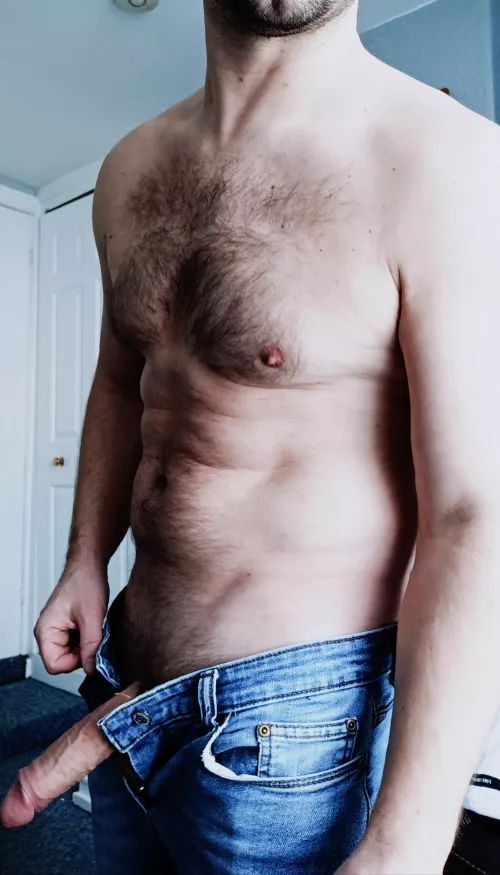 [42] Good old jeans + dad bod