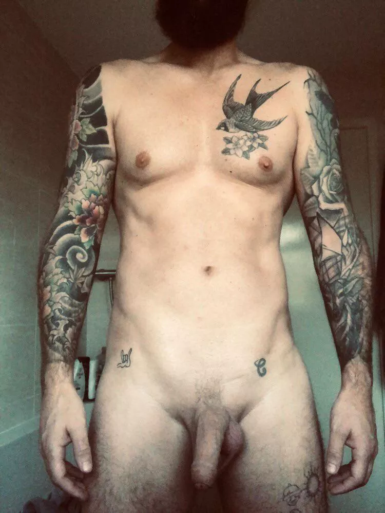 (42) not as big as some of these other dudes but know what I’m doing.. ask and I’ll show you hard maybe