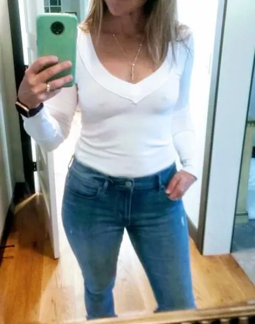 42/f.....this group always seems to enjoy my body!