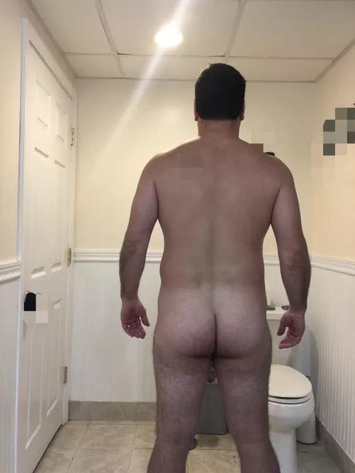 (43) View of my backside.