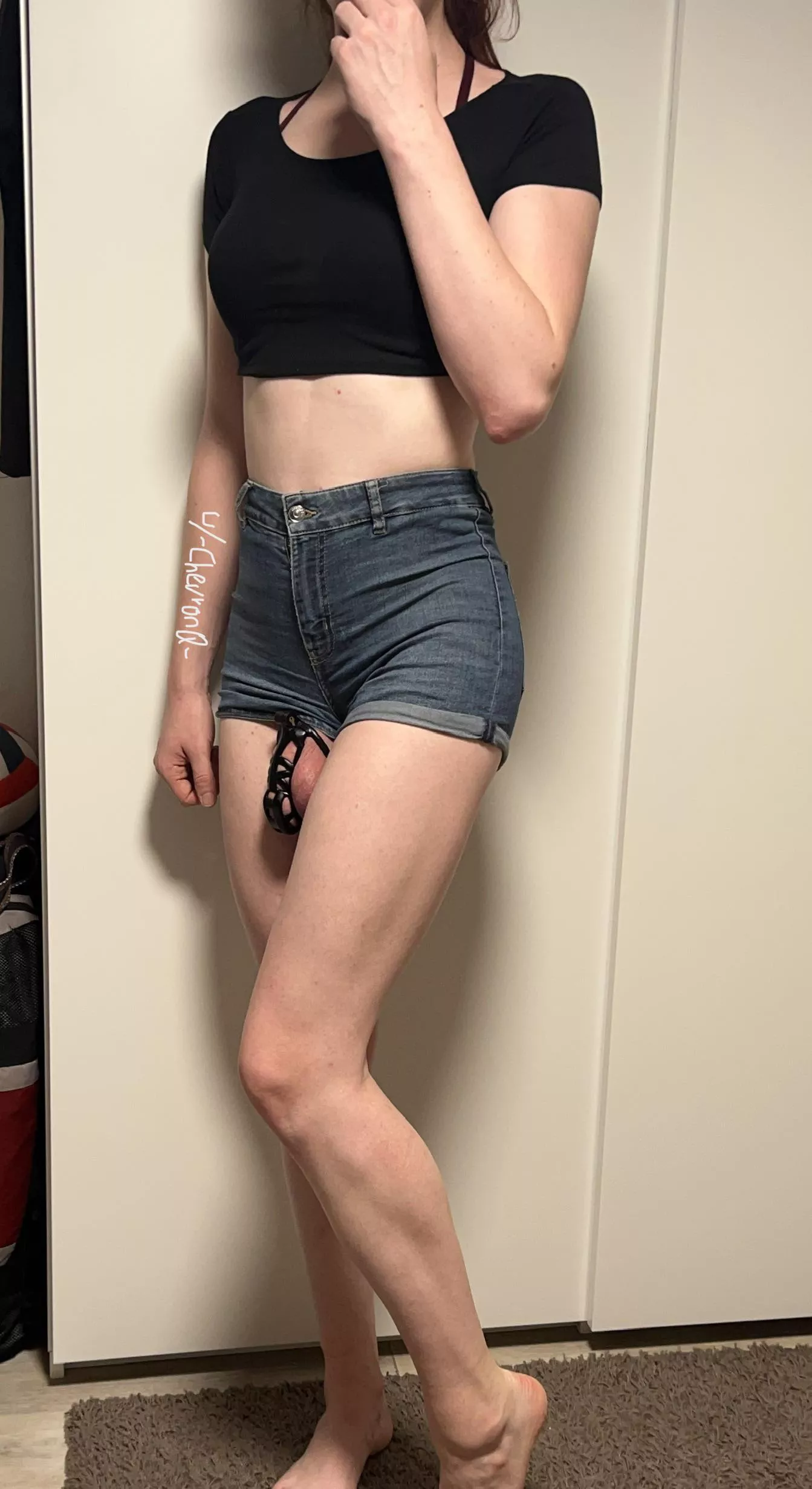 [4/31] what do you mean, there is something in my crotch? Oopsie 😌 Now that you’ve seen it, I hope you like it. [25F]