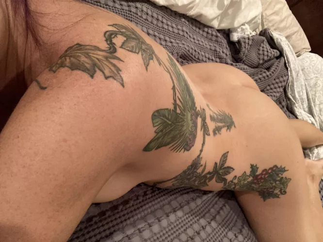 45 [f] 5’4” 140. Mom of two. Always trying to lose 5 pounds but I like the way my back looks!!