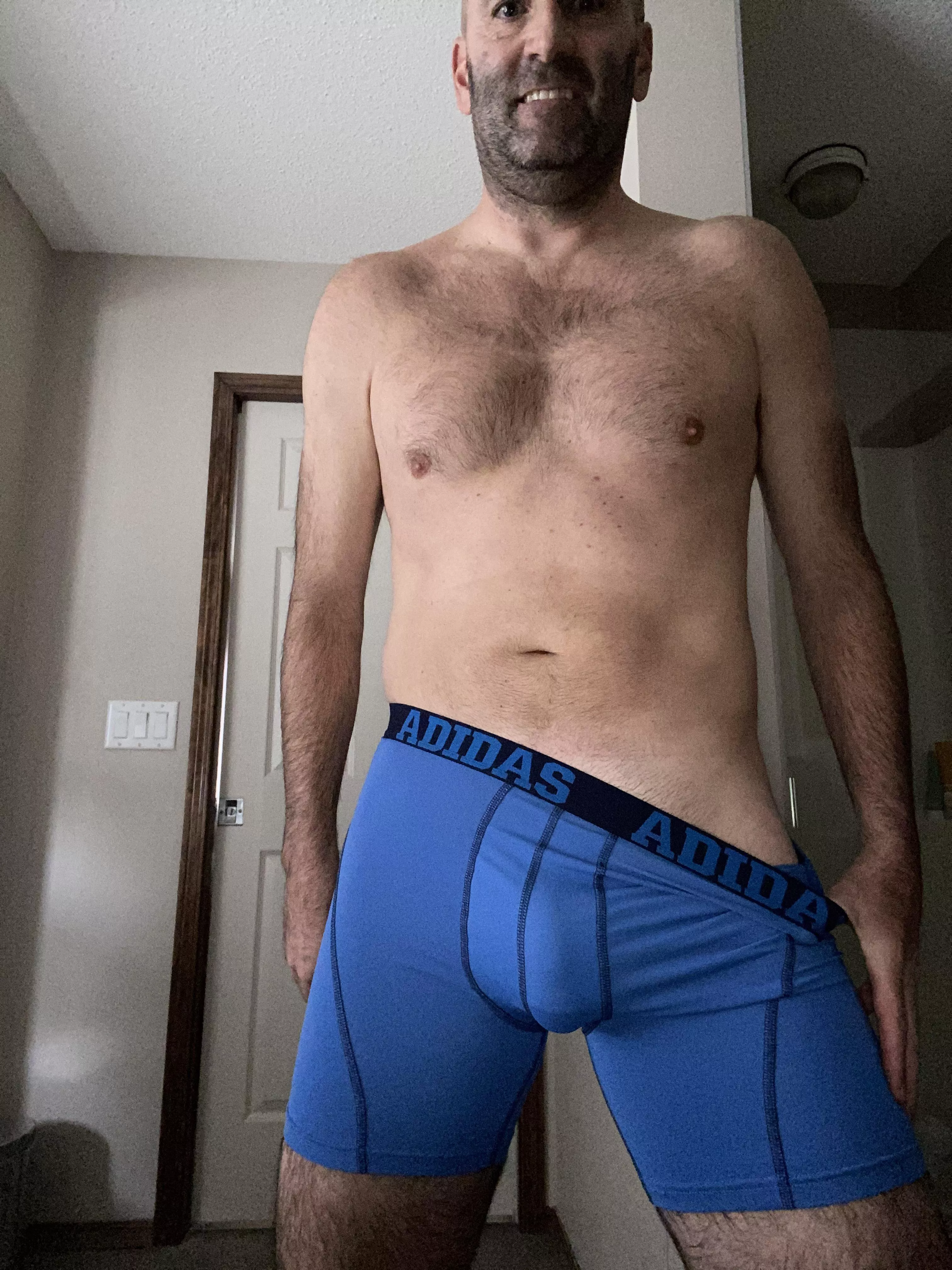46M calgary - experienced 3rd wanting to give sensual massage... 46M calgary - experienced 3rd wanting to give sensual massage...