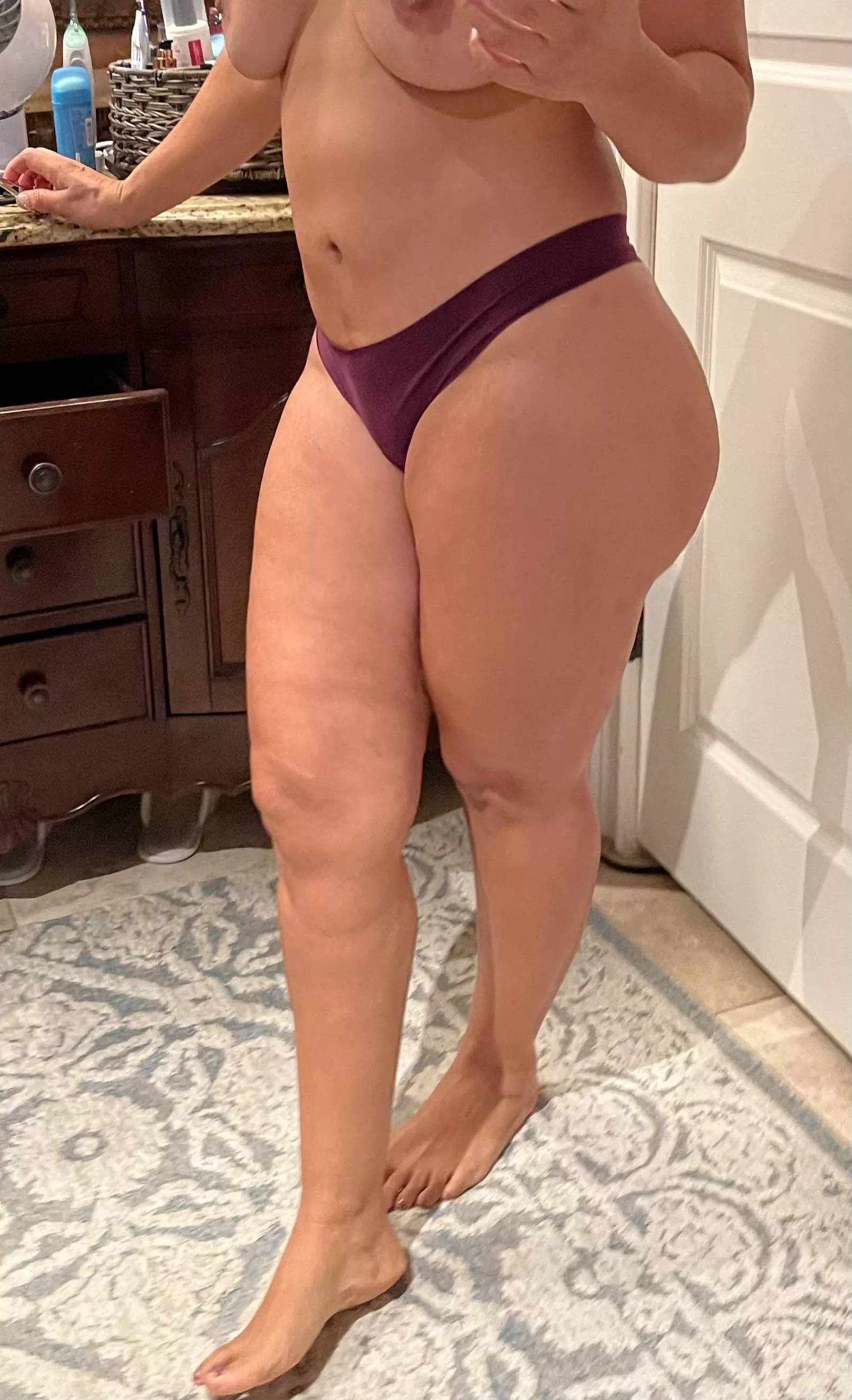 47 year old thick Latina milf of 2. Ready to own me?