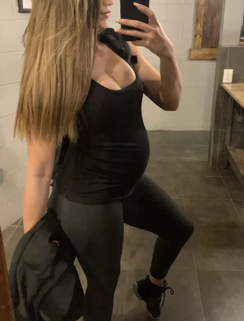 5 months pregnant by bull. ❤️😍