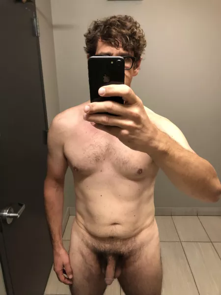 50M, 195#, 6’ - A new job means finding new places to take pics!