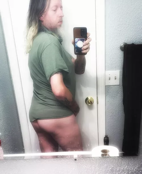 51 m, showing my ass