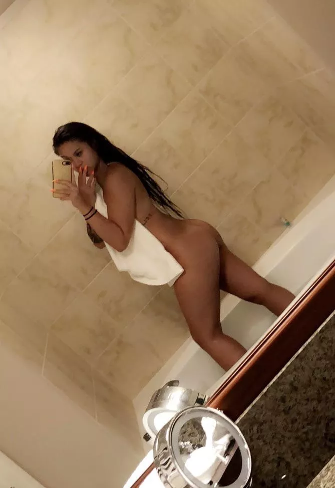 5’10 Filipina Stallion