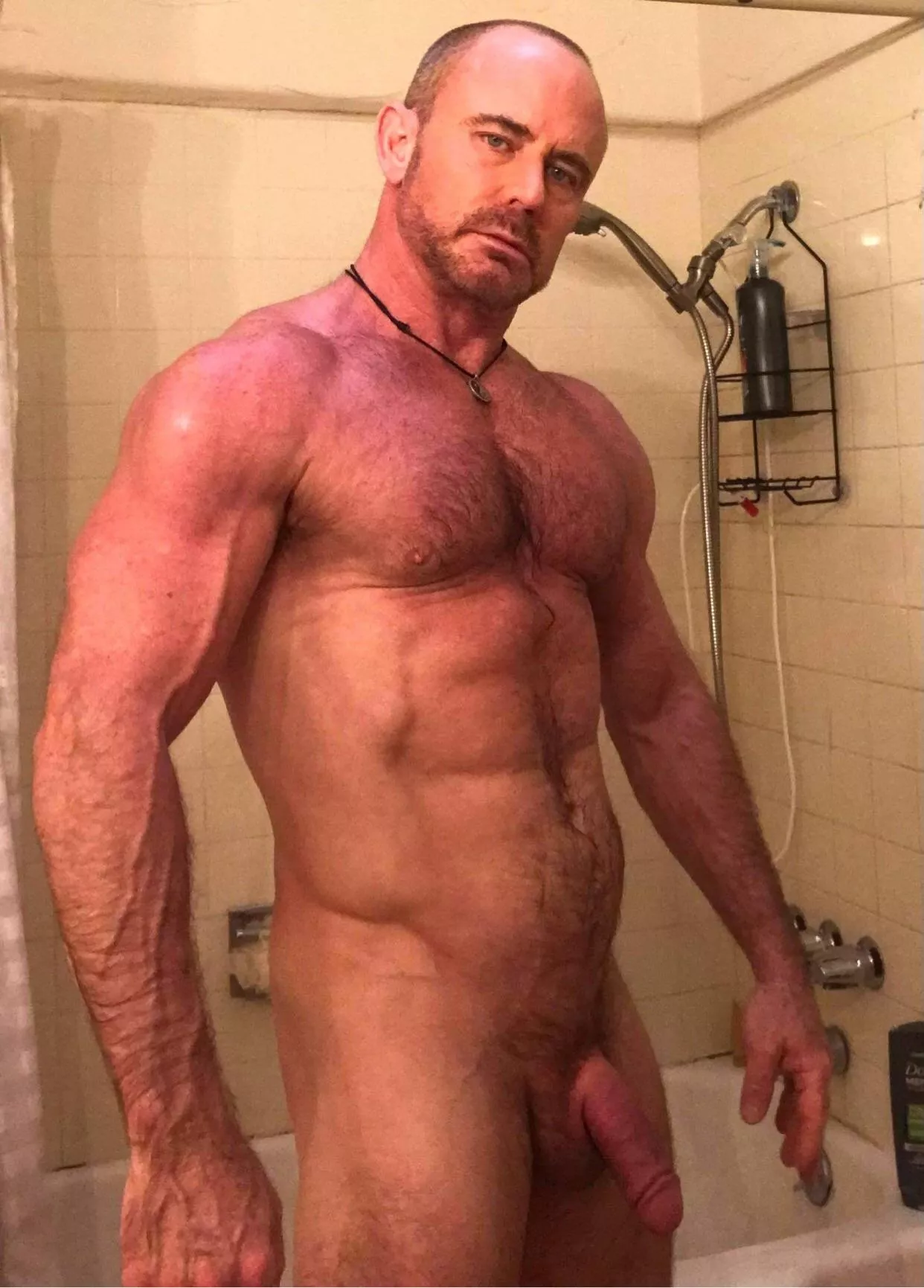 [52] m Palm Springs looking for masculine hairy daddies this week for IBC, hit me up studs!