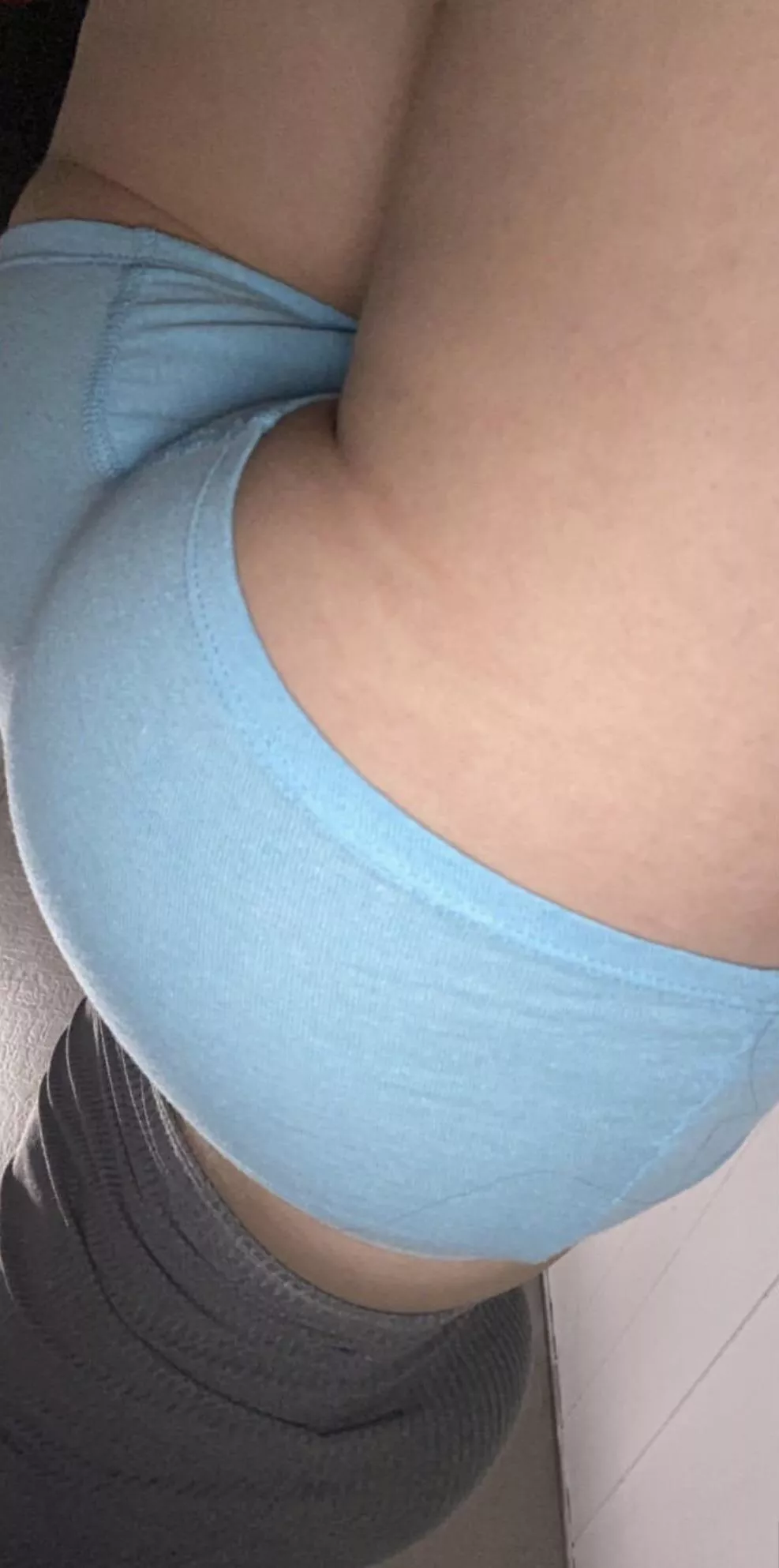 5’4 tiny booty👏