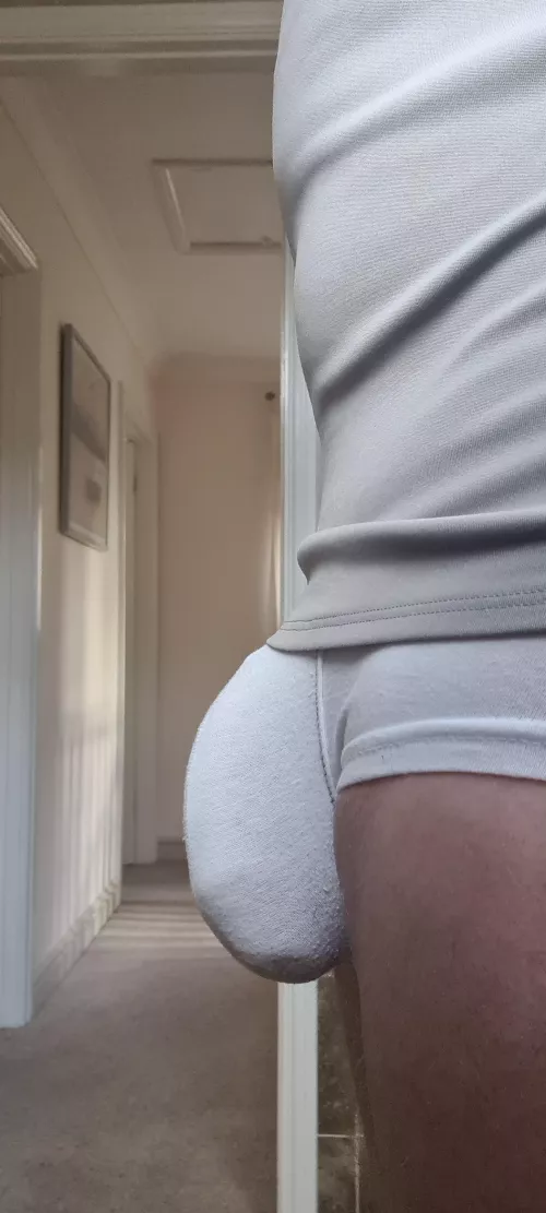 (56) Help me out of these briefs?! š