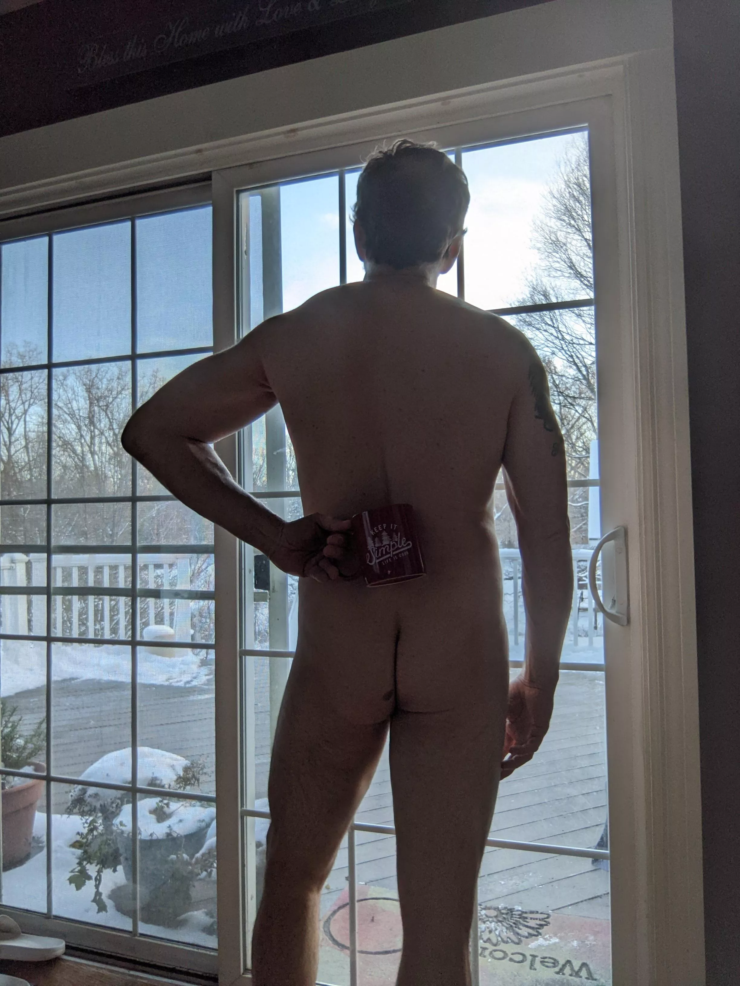 [57] Hot coffee for these cold buns!!