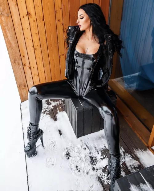 6 inches in the snow