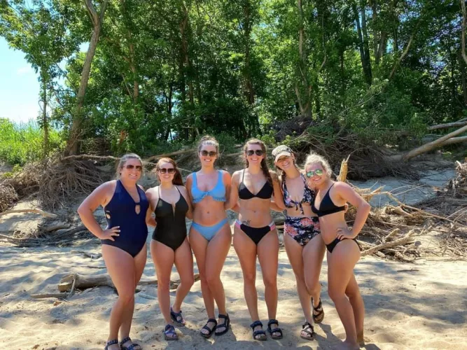 [6] Who’s your lake buddy