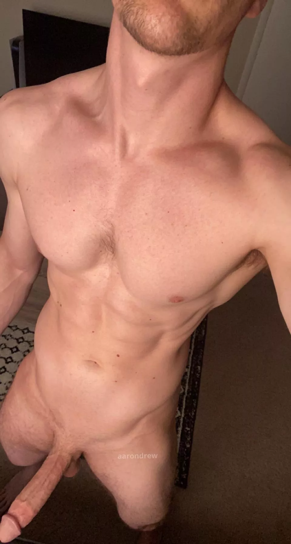 6’1”, 190 lbs and a big cock. Who wants to taste me?