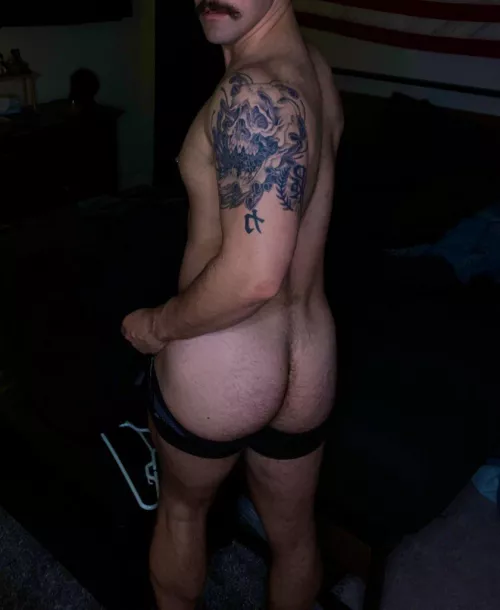 6’1 215lbs with a Dump truck