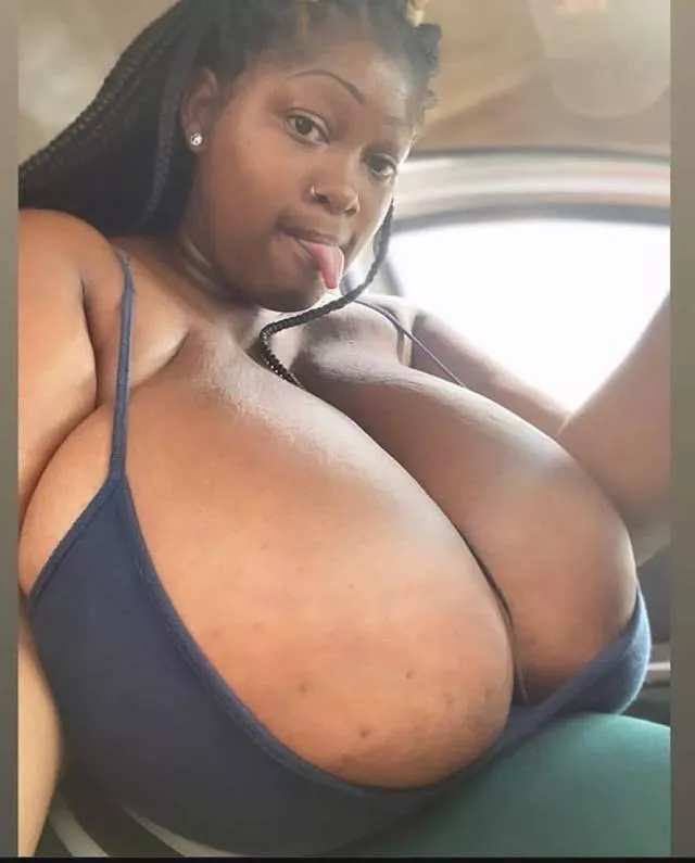 61 eyar old beautieul Angela Bassett