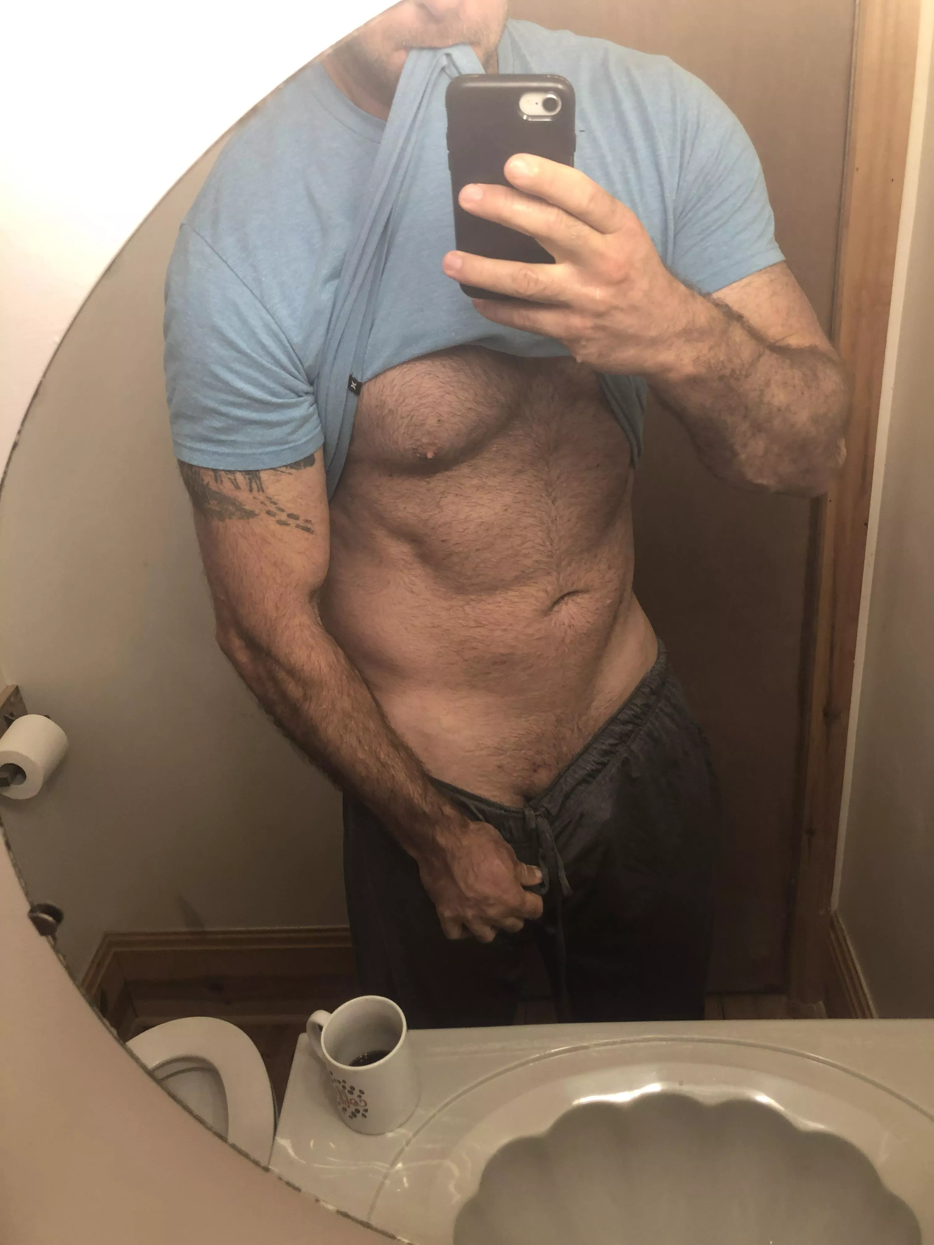 6’5 and 40. Trying to lean out and bulk up. Is it working? 6’5 and 40. Trying to lean out and bulk up. Is it working?