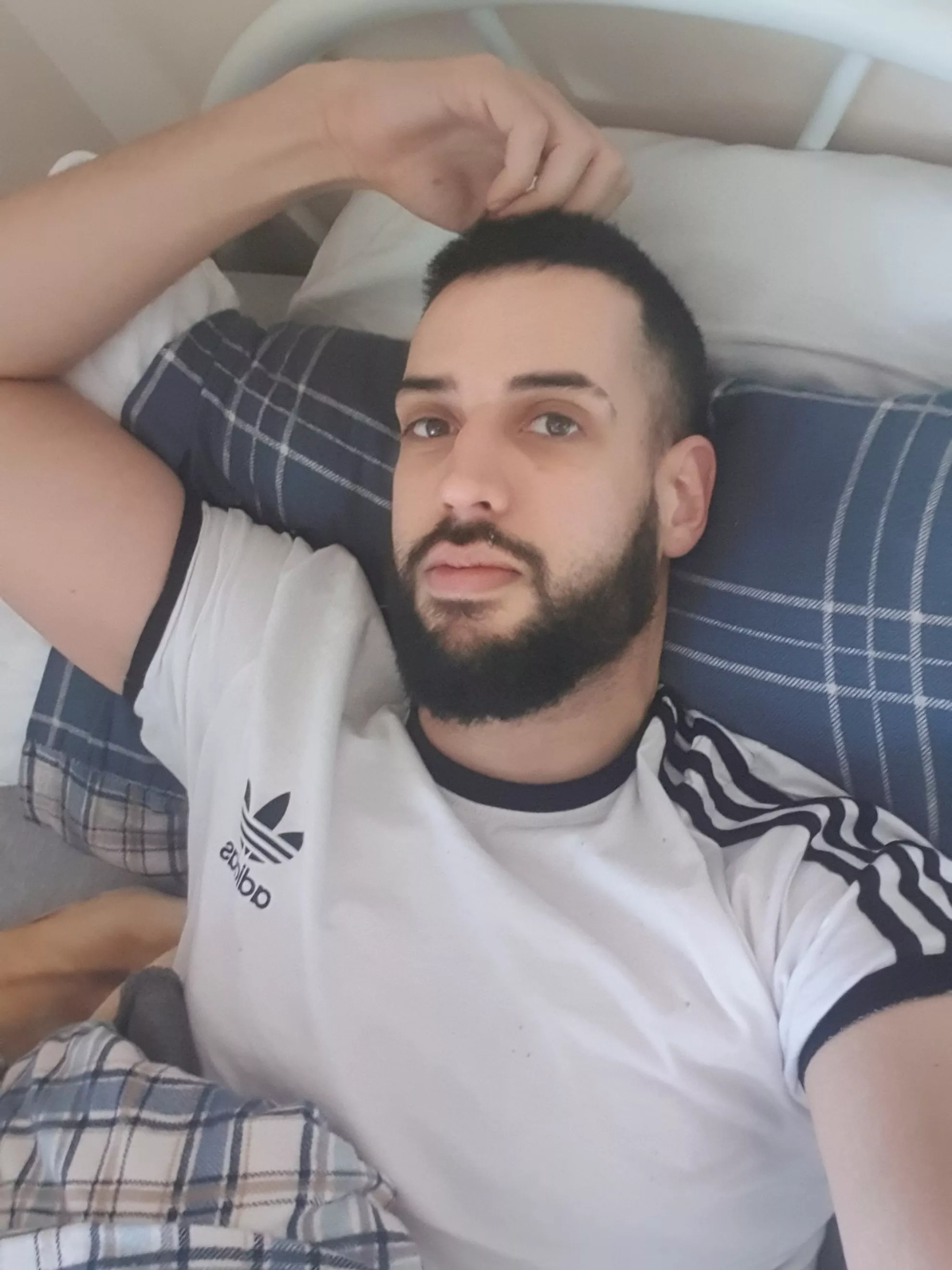 69 days clean and sober 😏 its nice to not look like a corpse !