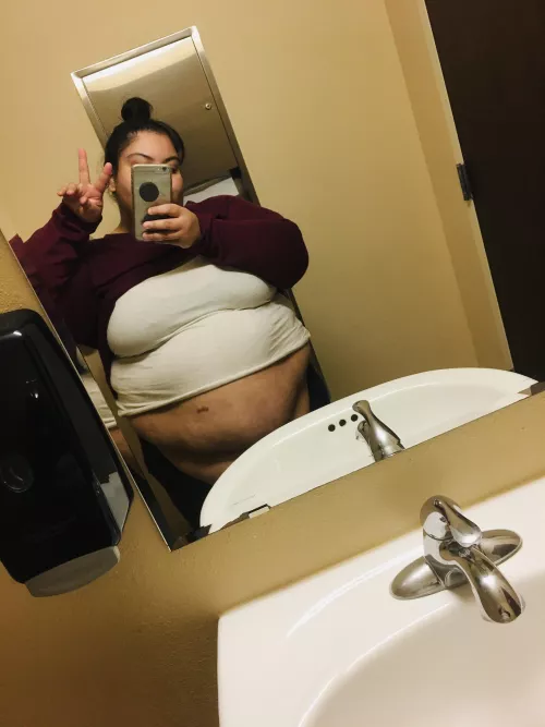 A baby feedee looking to see what’s new