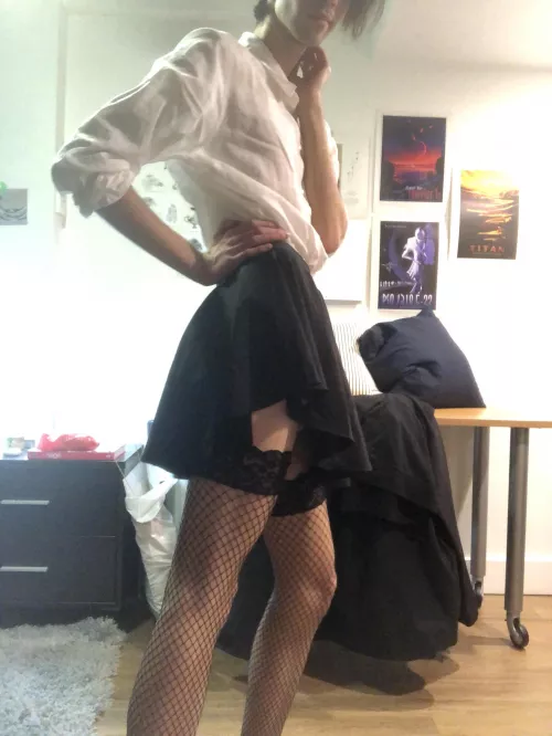 A bit late but here’s my photo for femboy Friday for the 3 people who’ll see it