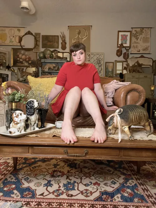 A boi and her armadillo