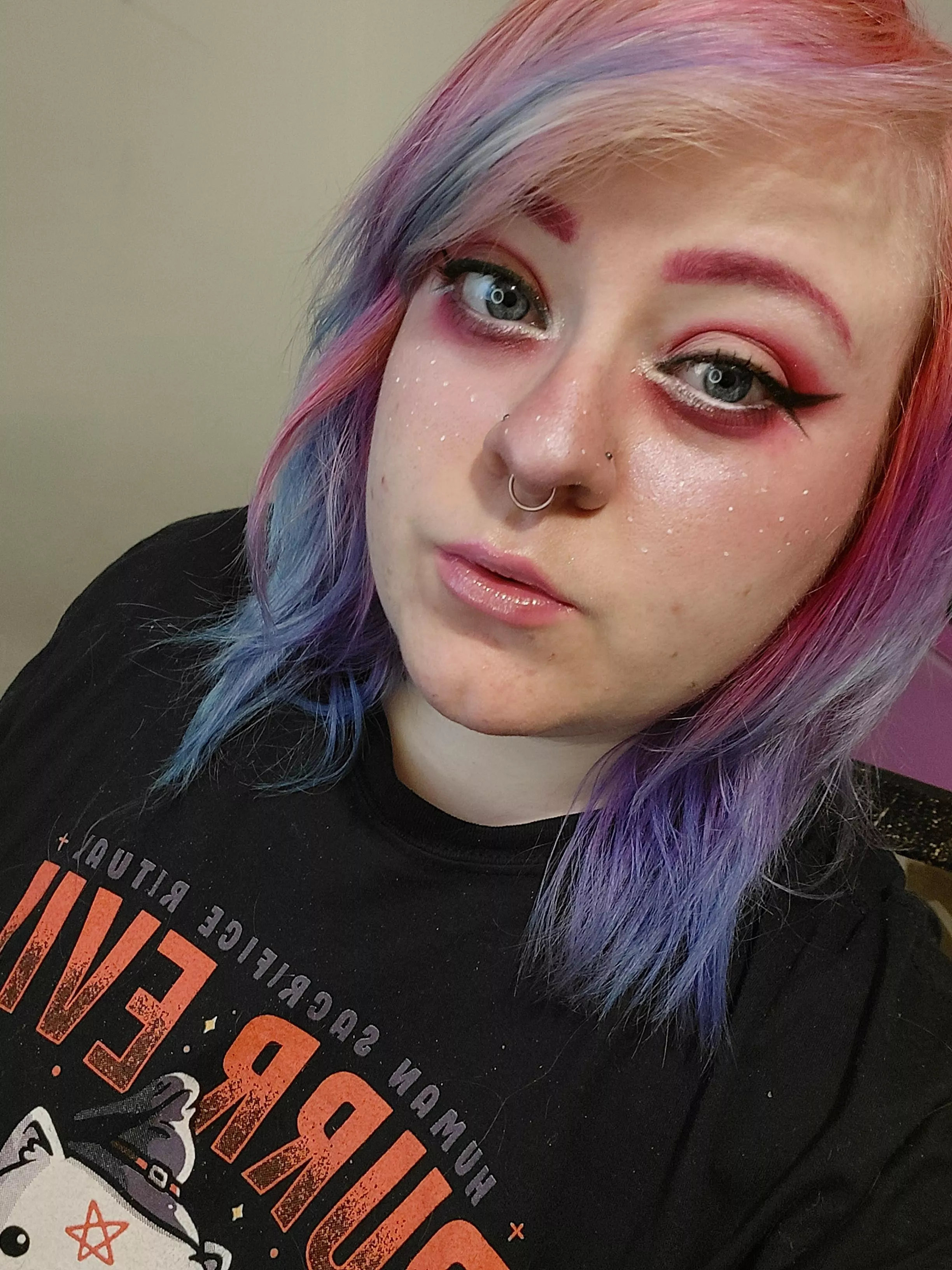 A boring sfw selfie of a rainbow pixie scene queen 💜 A boring sfw selfie of a rainbow pixie scene queen 💜