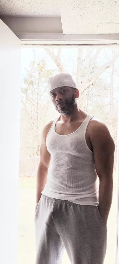 A bulge a day, does not keep the BBC Lovers away!