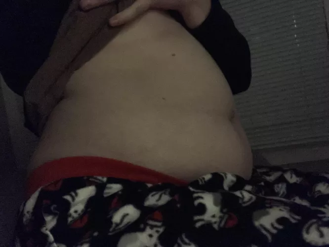 A chubby belly and Christmas pjs 🥰😘 happy holidays everyone.