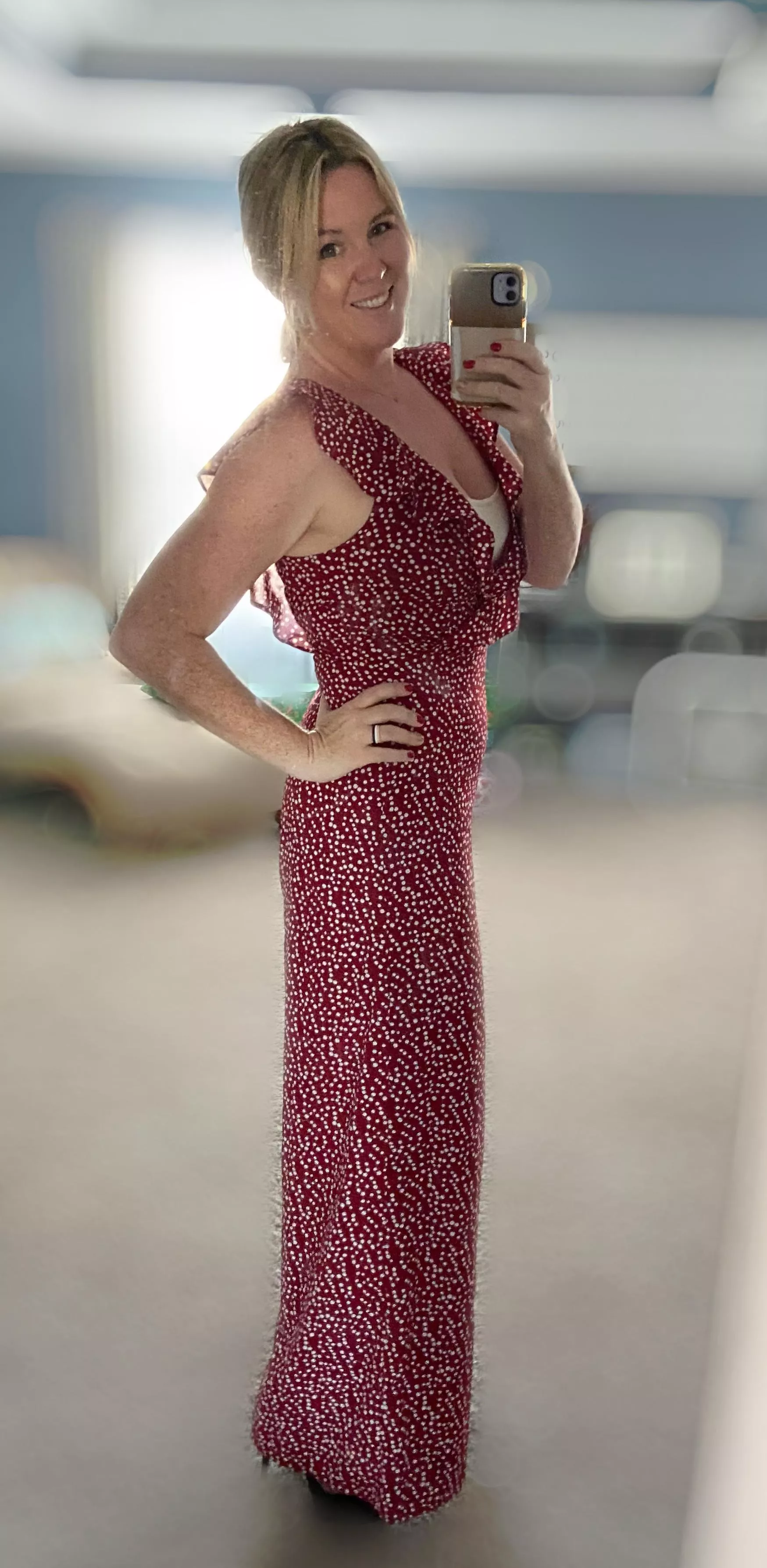 A clothed photo 🙀Lady in the streets…