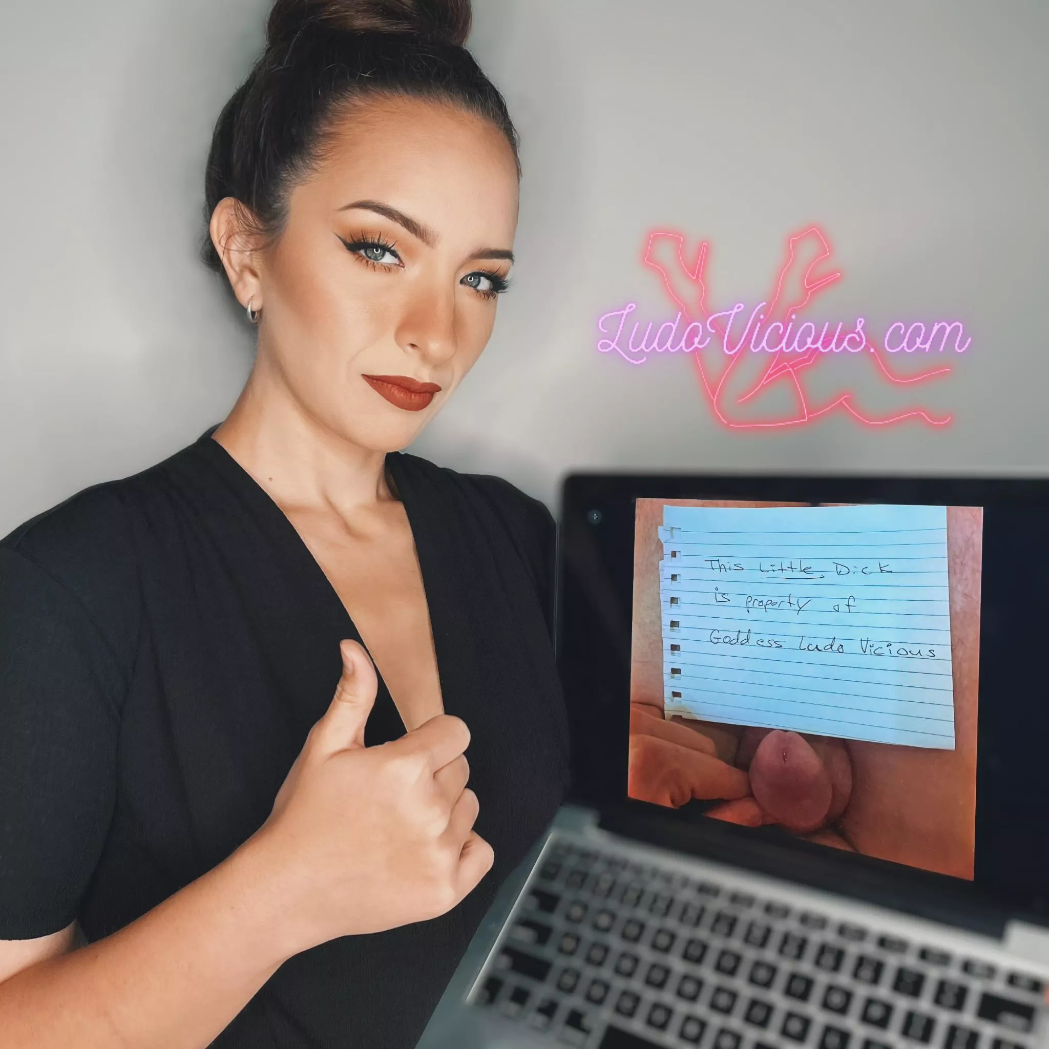 A first step before.. 🔐This little clitty is begging to be locked. I wonder if I could get it any smaller. 🤔 [domme]