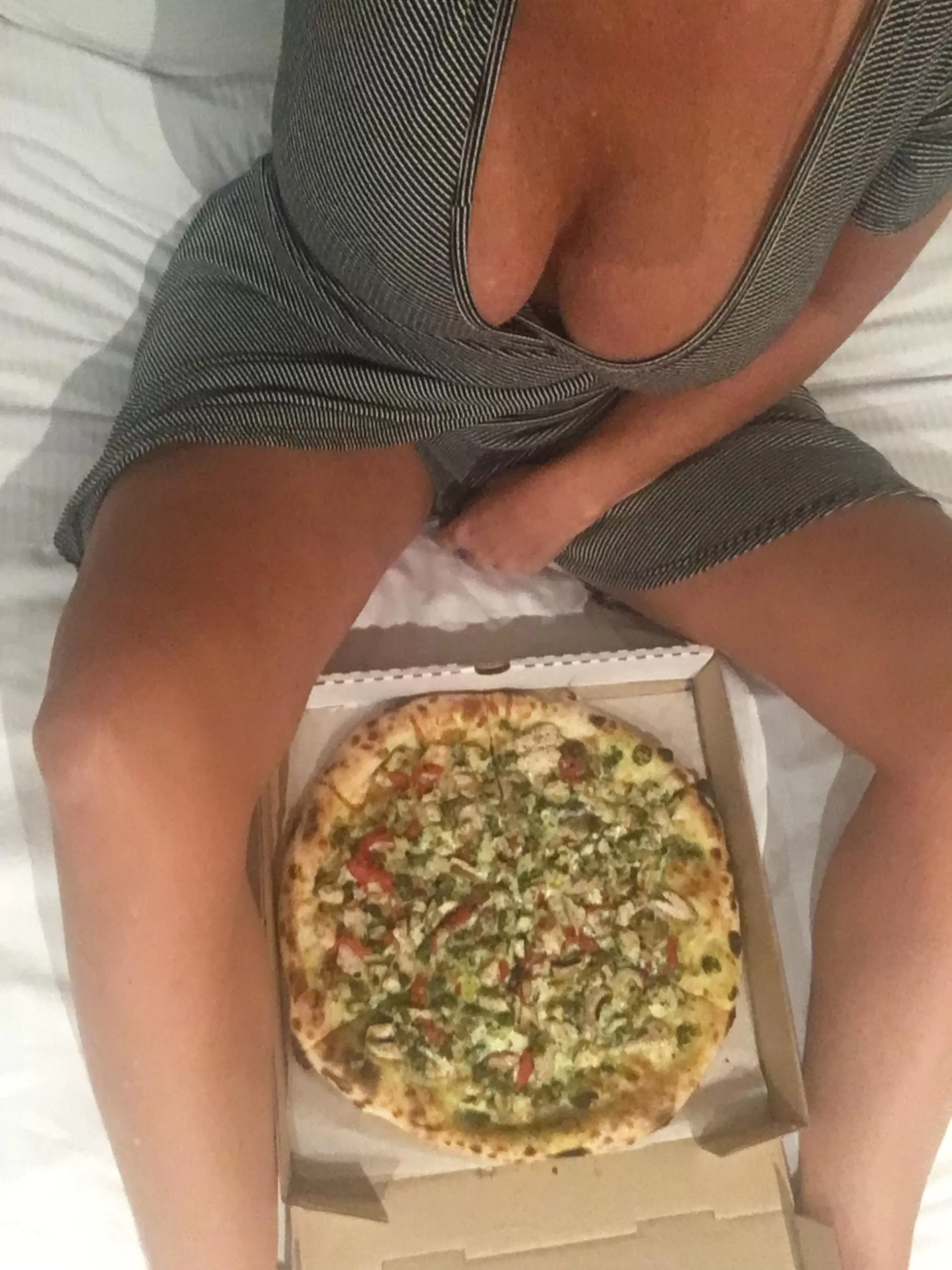 A good mil(f) knows how to feed the boys. Come and get it 👅😈 A good mil(f) knows how to feed the boys. Come and get it 👅😈