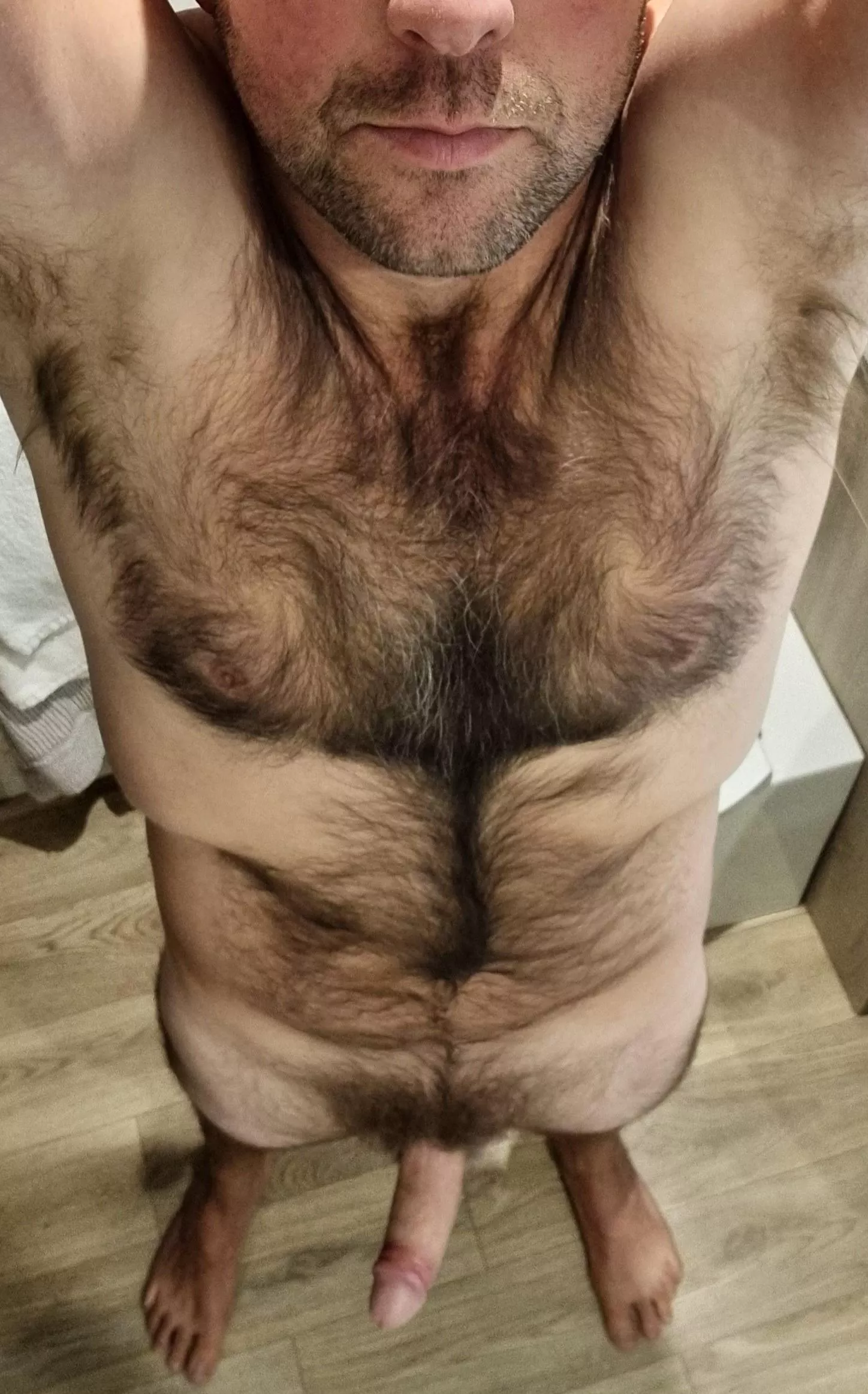 A hairy trail from head to toe 😉