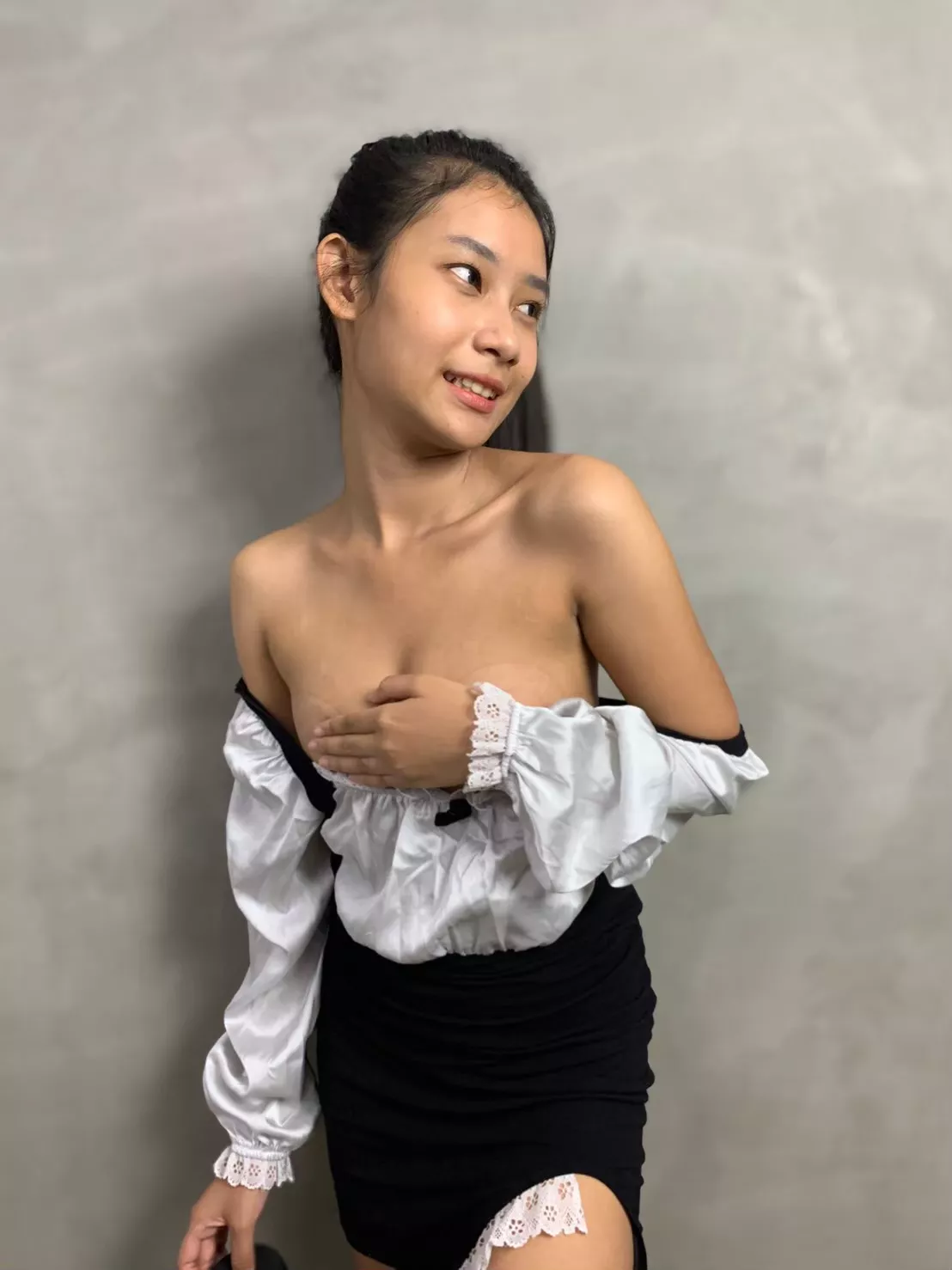 A happy and shy maid at your service 😋 A happy and shy maid at your service 😋