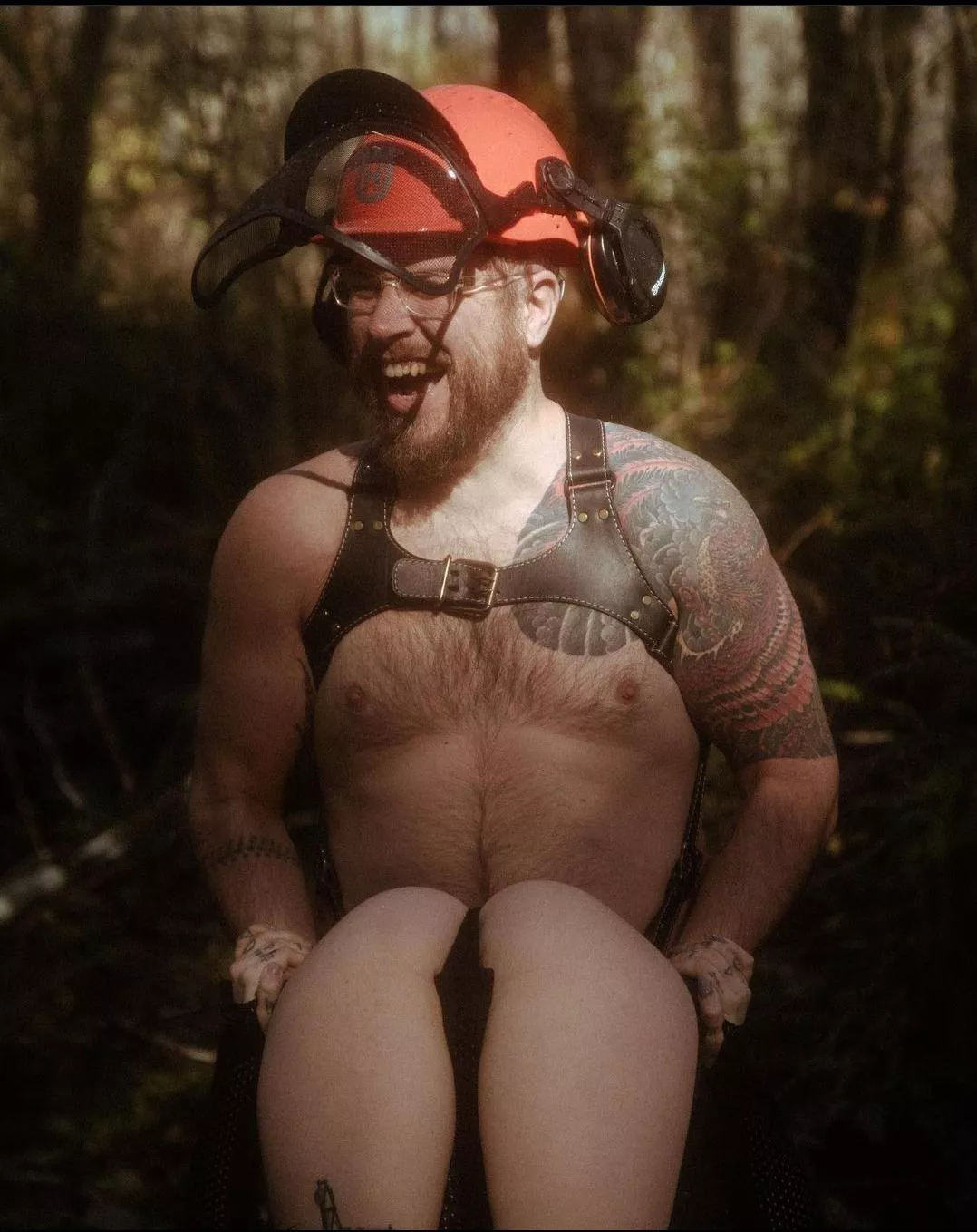 A happy lumberdaddy and an upside down sub