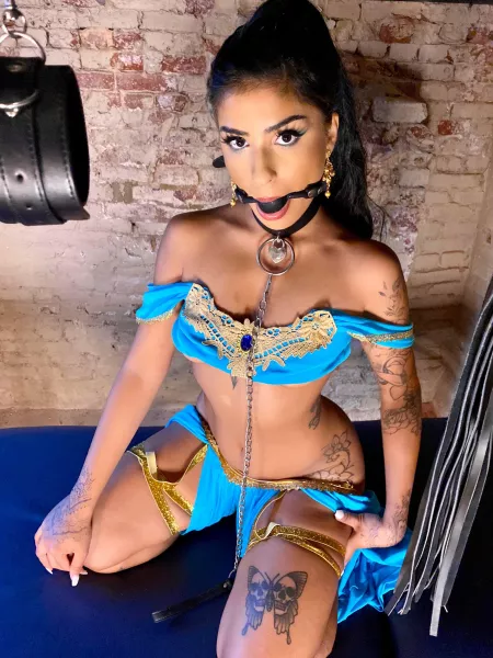 A kinky Princess indeed. 😼