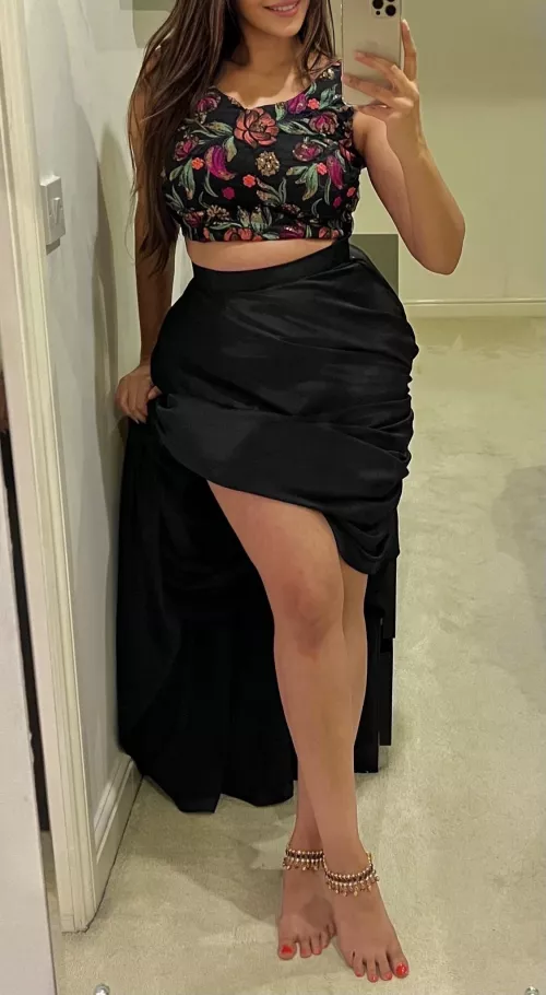 A lady on the streets but anything but under the sheets...ππ British Punjabi Indian