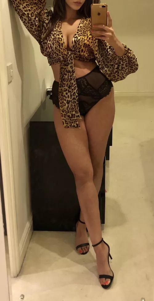 A lady on the streets yet wild under the sheets šš British Asian