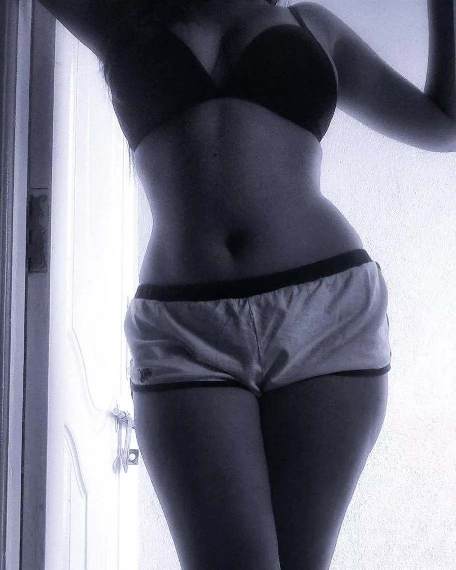 A little older pic of mine. Hope you like it. [F]