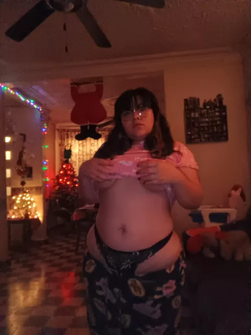 A little tease for you 🍒 [OC 27 YO Mom]