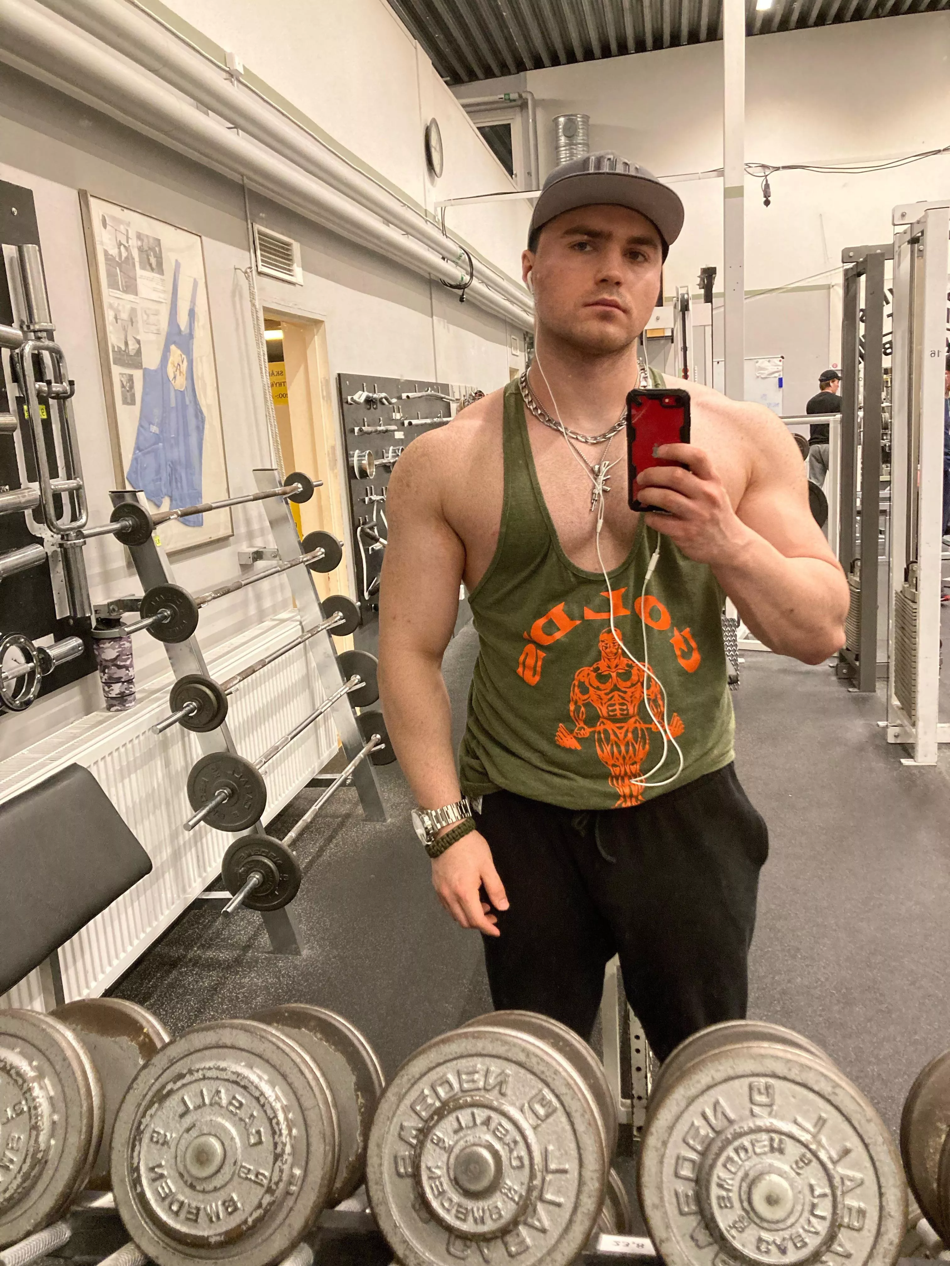 A lot of bros showing off their gains today so I figured I'd do the same A lot of bros showing off their gains today so I figured I'd do the same