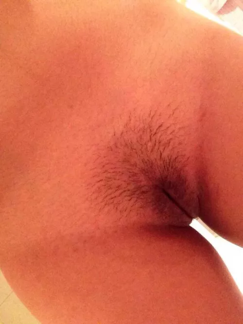 A lot of you liked the bush on my vagina so I’m embracing it!