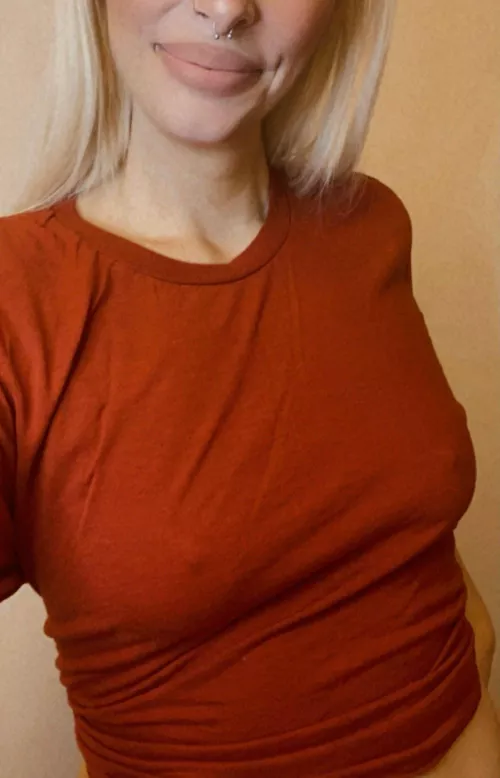 A no bra kind of day don't you think? 🤔 ❤