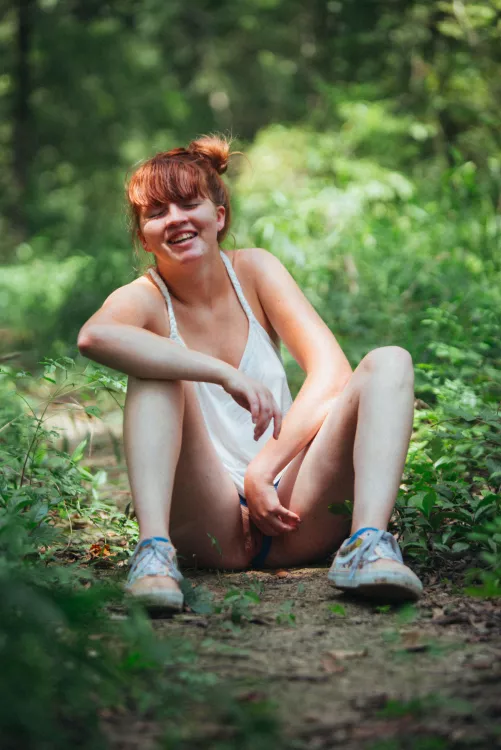 A quick peak at my pussy on trail. [F]