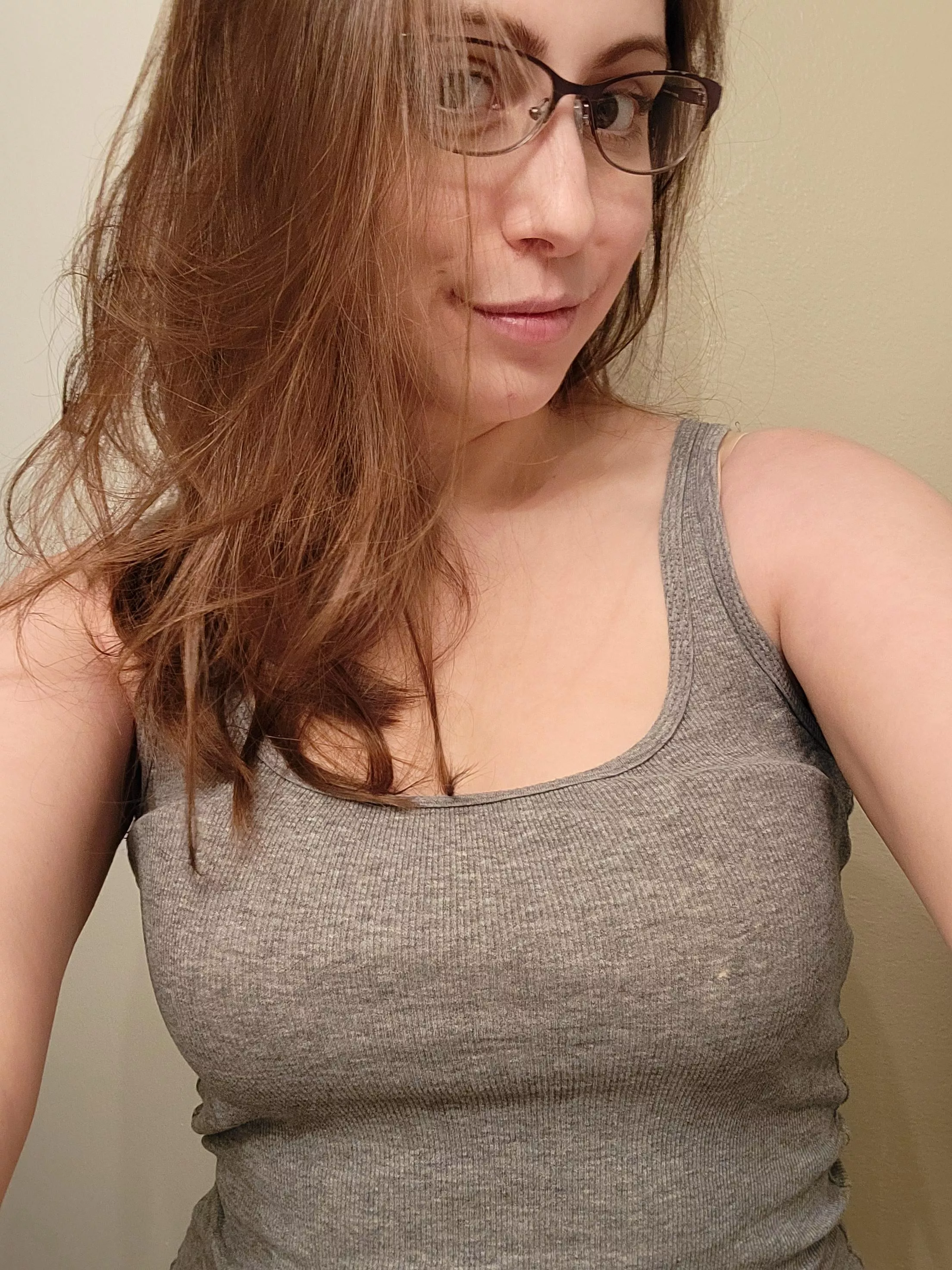 A rare clothed, but braless, pic...but my hair looked GREAT