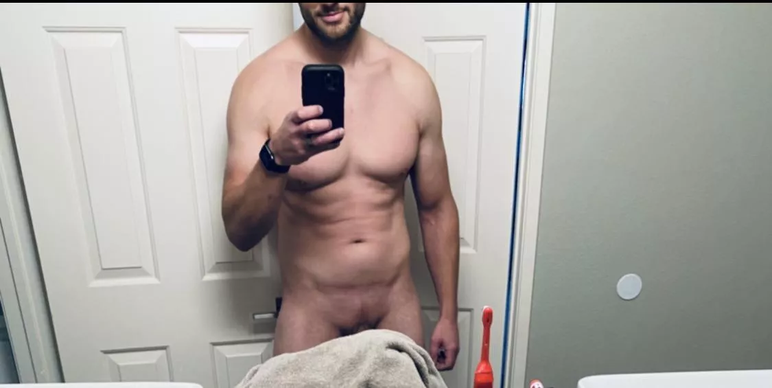 A simplistic yet sultry tease