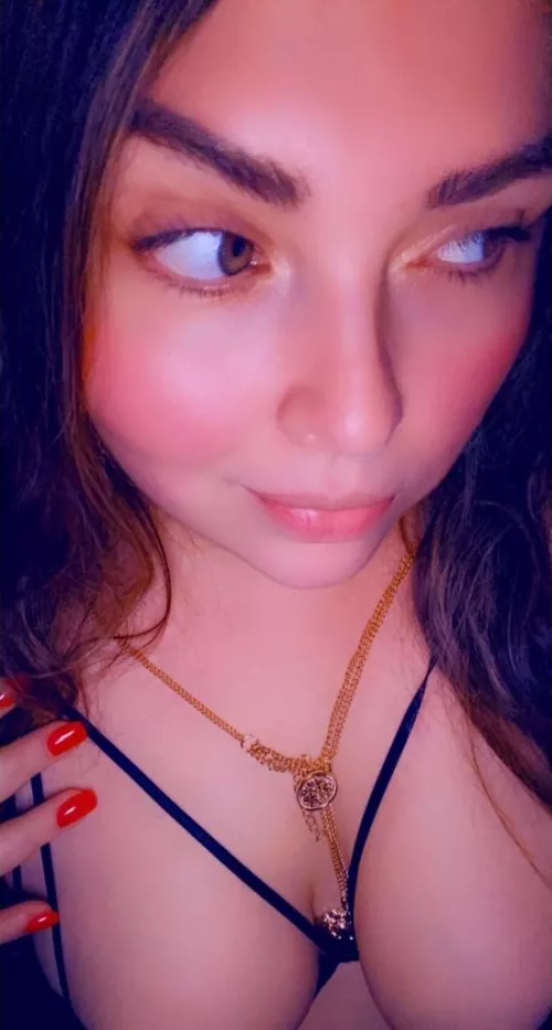 A Taste Of Glamour In The Evening 💎